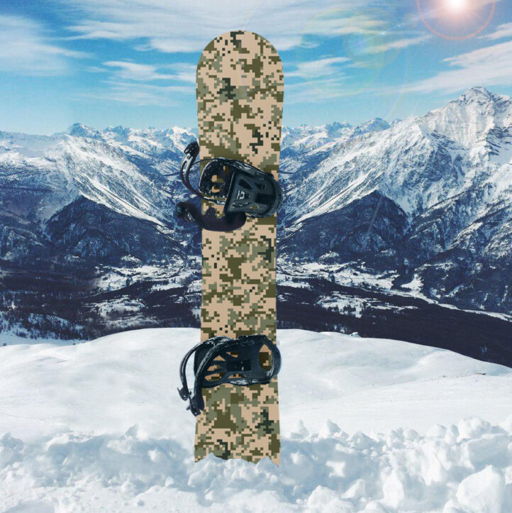 nakleika_na_snowboard_military_pixel_2