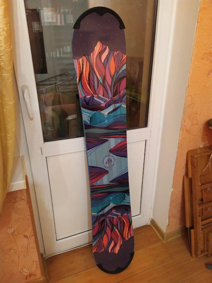 Наклейка на сноуборд на заказ