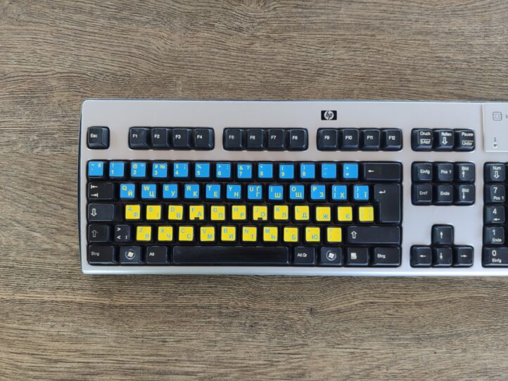 Наклейки на клавіатуру українські та англійські букви