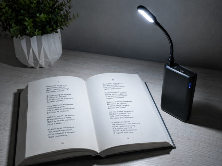 usb-led-lampa-dlya-noutbuka-poverbanka-5v-chorna-holodne-svitlo-0008